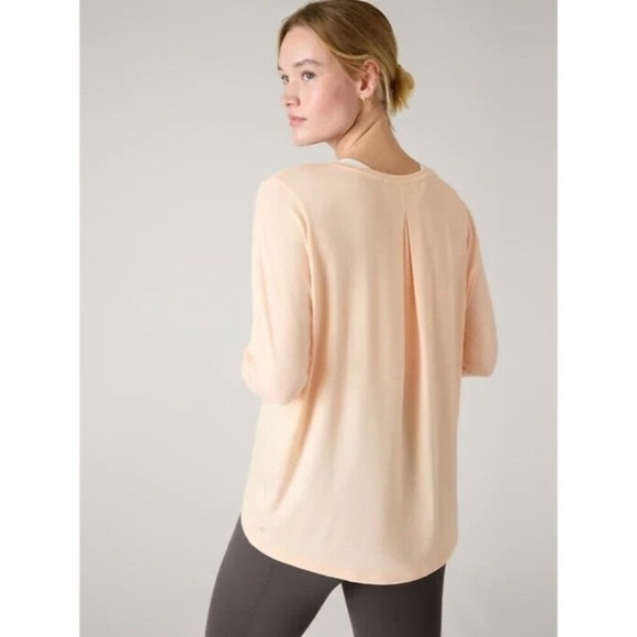 Athleta “with ease” tunic pastel peach - Picture 3 of 10